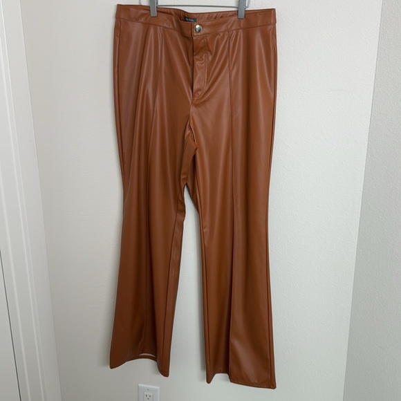WILD FABLE Faux Leather Flare Leg Pants in Camel Color Sz 16 - Picture 2 of 4